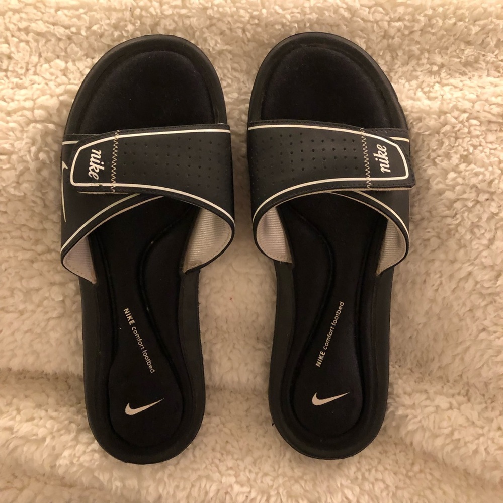 Nike slides